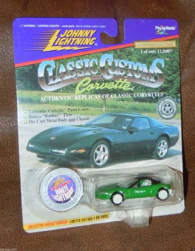 Playing Mantis Johnny LIGHTNING Corvette -STING RAY III - Johnny Lightning Classic Customs green