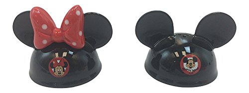 Disney Parks Mickey Minnie Mouse Ears Hat Figurine Salt and Pepper Shaker Set NEW