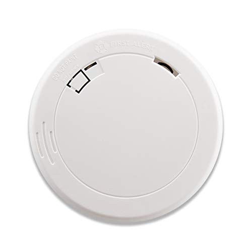 First Alert Slim Photoelectric Smoke Alarm with 10-Year Sealed Battery, PR710
