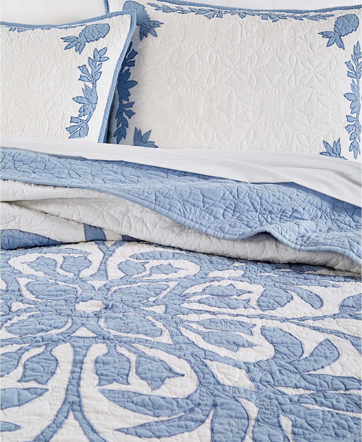 Martha Stewart Collection All Cotton Pineapple Applique