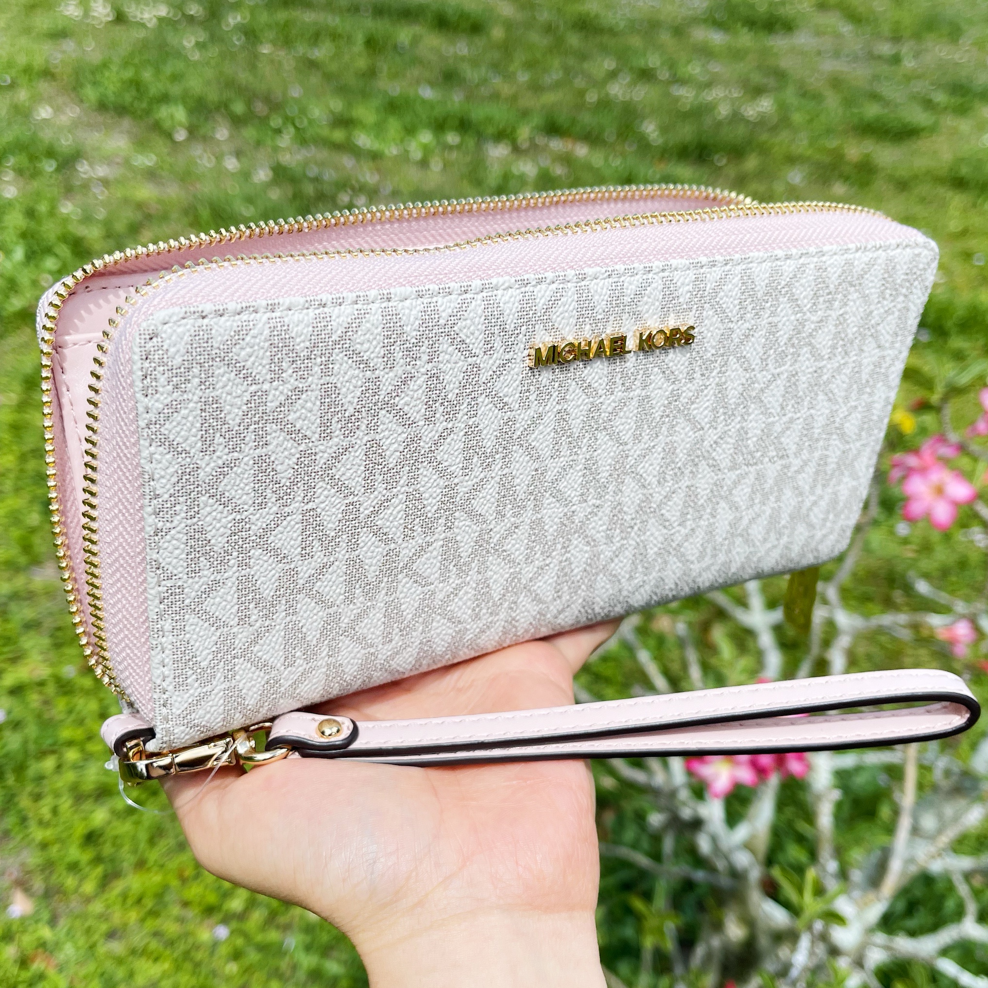 Pink michael kors purse and wallet clearance