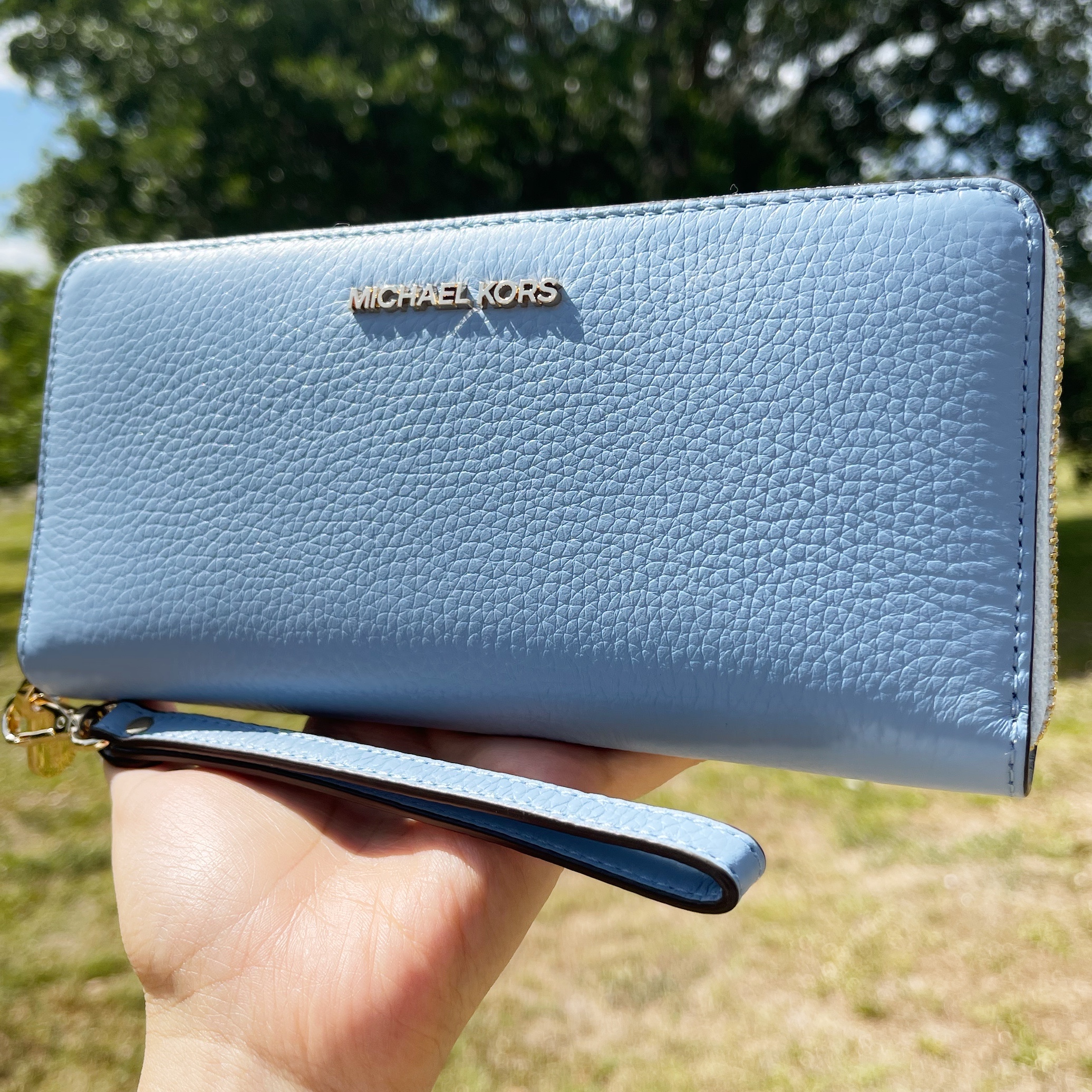 Michael Kors Jet Set Large Continental Wallet Wristlet Light Sky Blue Leather Gold