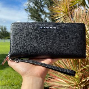 Michael Kors Jet Set Travel Continental Zip Around Leather Wallet