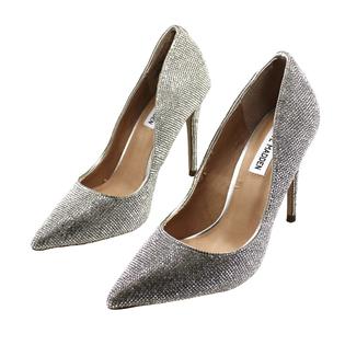Steve Madden Daisie Pumps Timeless Style and Unmatched