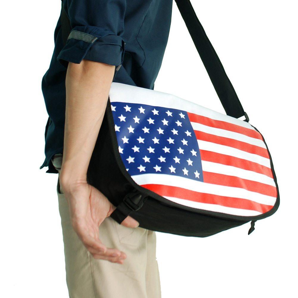 Blancho Bedding [US Flag - Black] Multi-Purposes Messenger Bag / Shoulder Bag