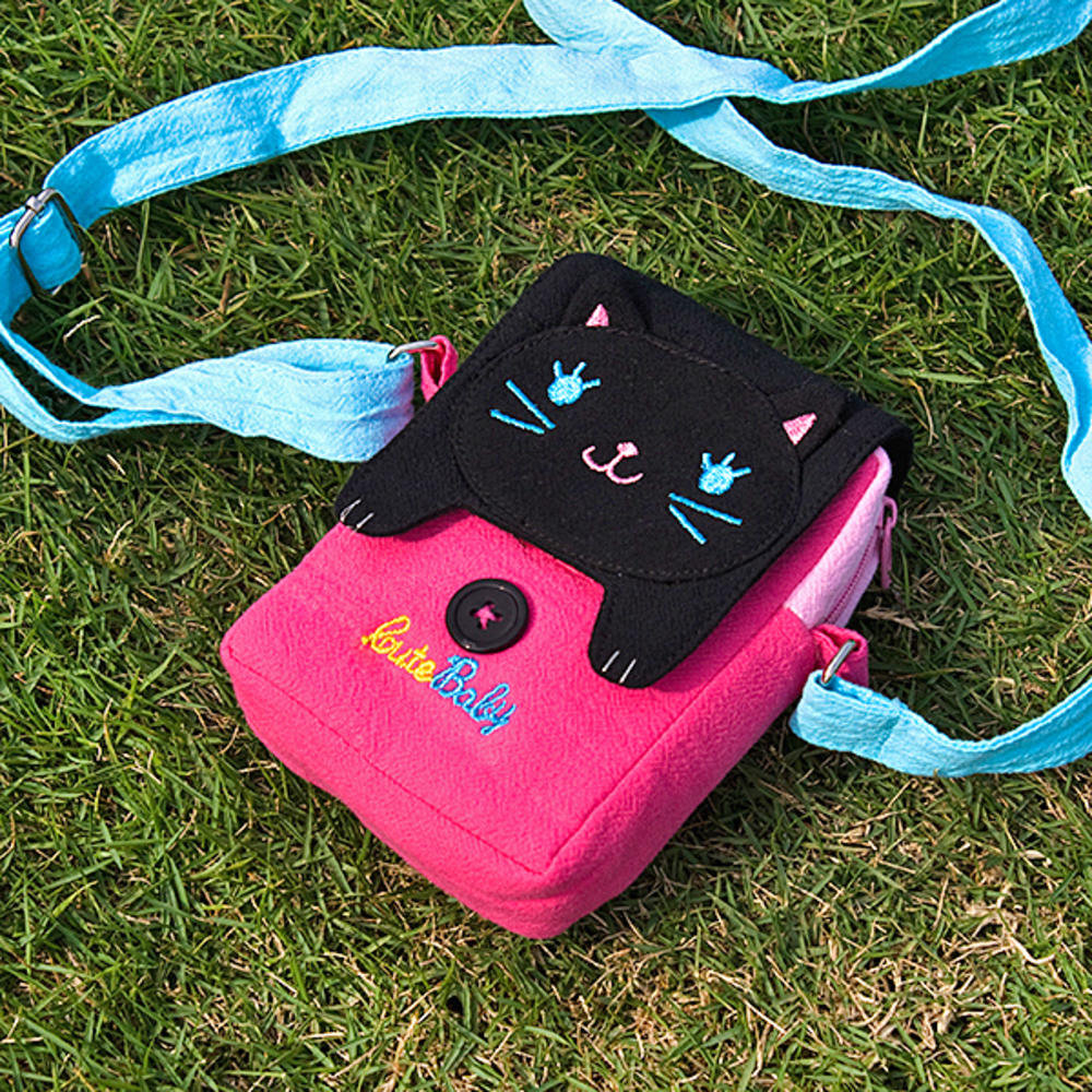 Blancho Bedding [Black Cat] Embroidered Applique Swingpack Bag Purse / Wallet Bag / Camera Bag (3.9*5.1*1.2)