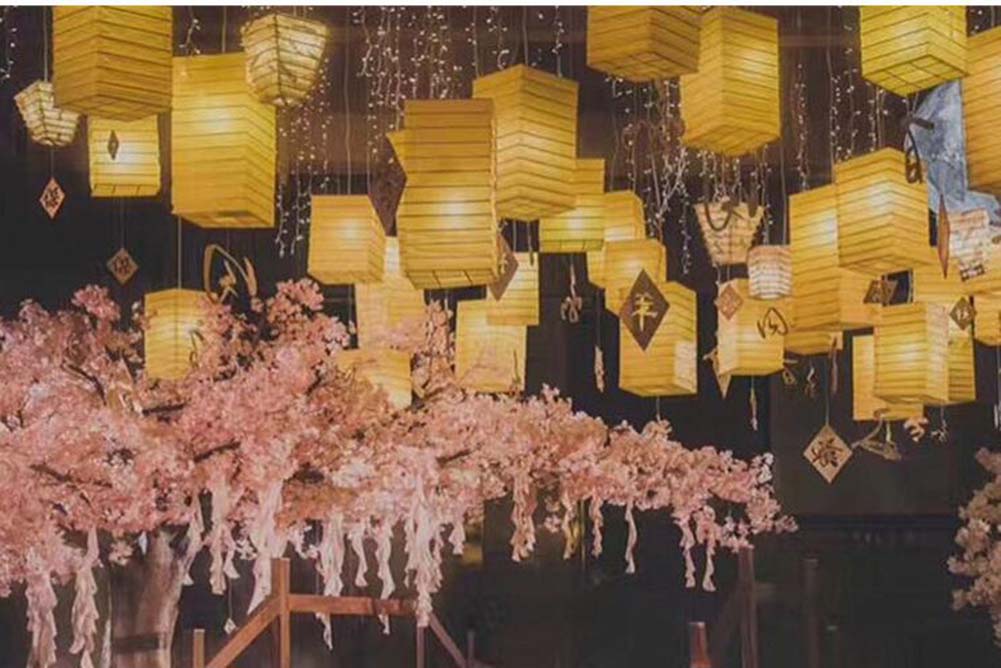 Panda Superstore [Yellow] Square Chinese/Japanese Style Hanging lantern Craft Paper Decoration