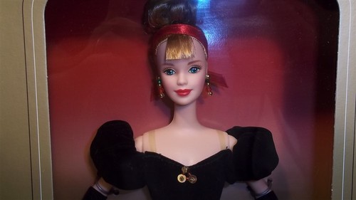 Mattel 1998 Avon Exclusive Winter Splendor Barbie Doll Nrfb