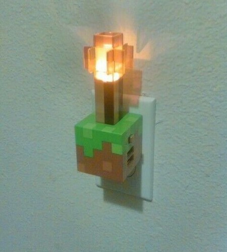 Mojang Minecraft Redstone Torch Usb Wall Charger Night Light Brand New