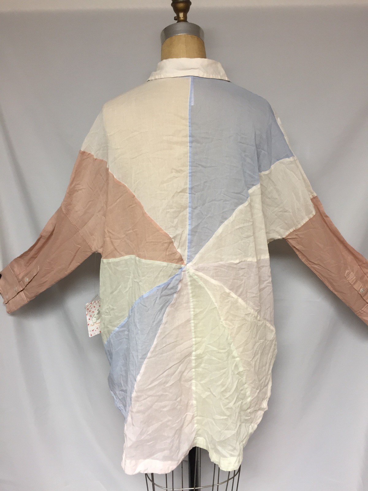 Free People Free People Rainbow Rays Button Down Ob571414 Pink Combo Size Med Nwt Free People Free People Rainbow Rays Button Down Ob571414 Pink Combo Size Med Nwt