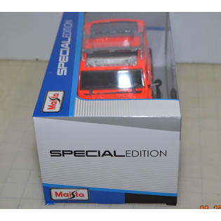 maisto 2018 Maisto Special Edtion 118 eXclusive Style Jeep Rescue