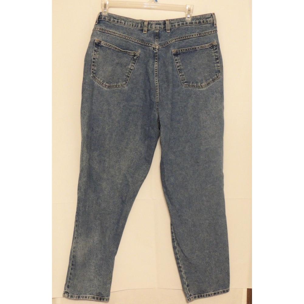 #1 Jean Size Chart & Converter | Inseam, Waist | Calculator ★ size 20 jeans waist size in inches shoes