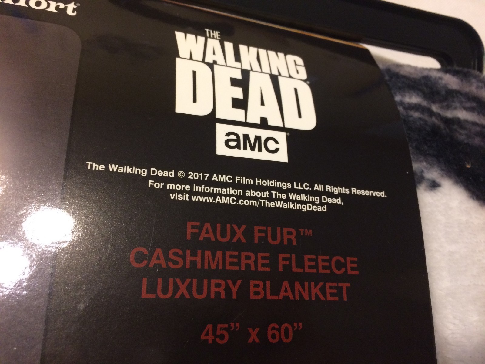 Regal THE WALKING DEAD DARYL DIXON FAUX FUR CASHMERE FLEECE THROW BLANKET 45 X 60 Regal THE WALKING DEAD DARYL DIXON FAUX FUR CASHMERE FLEECE THROW BLANKET 45 X 60