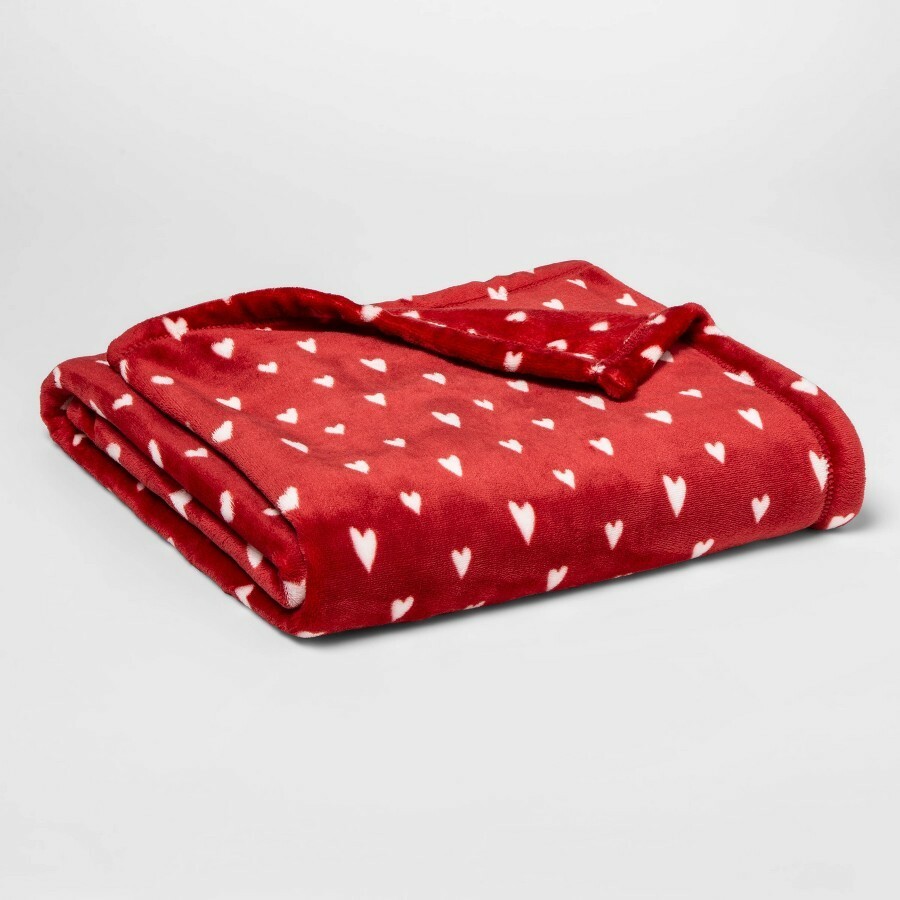 Room Essentials Printed Mini Hearts Plush Throw Blanket Valentines Bedroom Decoration Large Size
