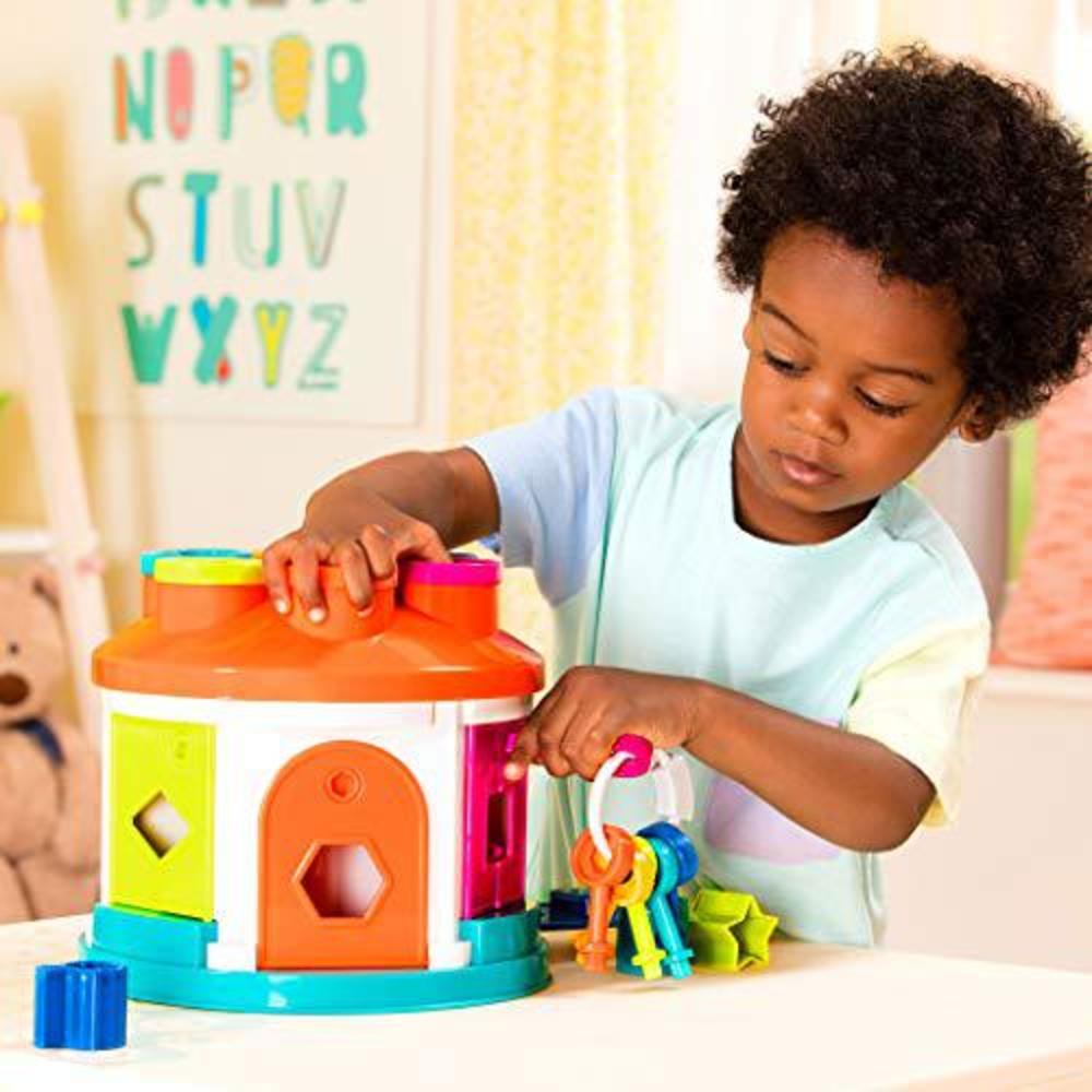 battat - shape sorter house - color and shape sorting toy with 6 keys and 12 shapes for toddlers 2 years + (14-pcs)