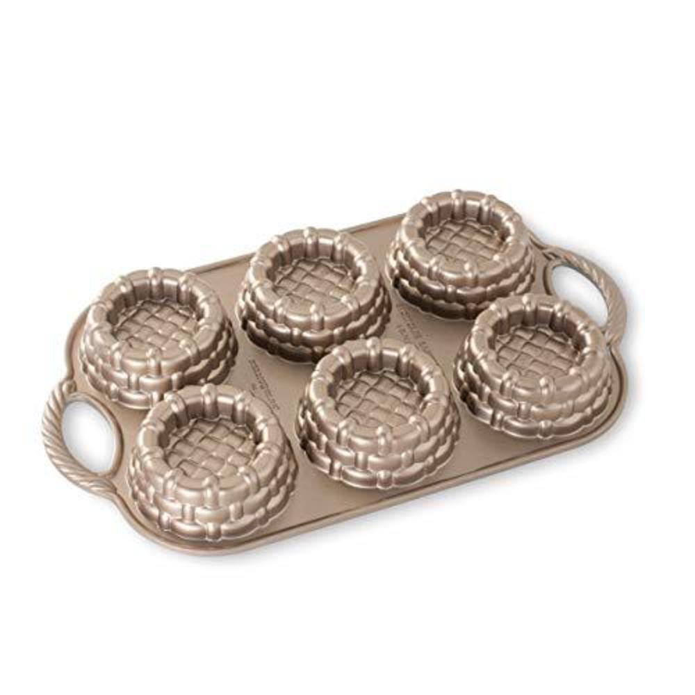 nordic ware 54349amz shortcake baskets cast aluminum cakelet, six 1/2 cup, toffee