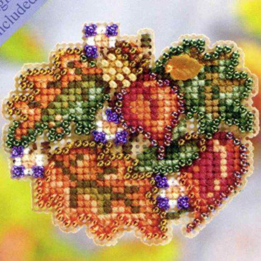 Mill Hill autumn circle beaded counted cross stitch ornament kit mill hill 2011 autumn harvest mh18-1206