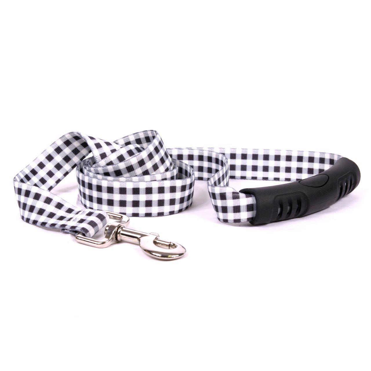 yellow dog design gingham black ez-grip dog leash with comfort handle, small/medium