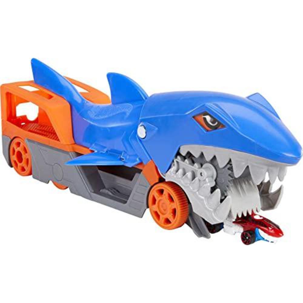 hot wheels toy car shark chomp transporter & 1:64 scale car, connects to hot wheels track & stores 5 scale vehicles