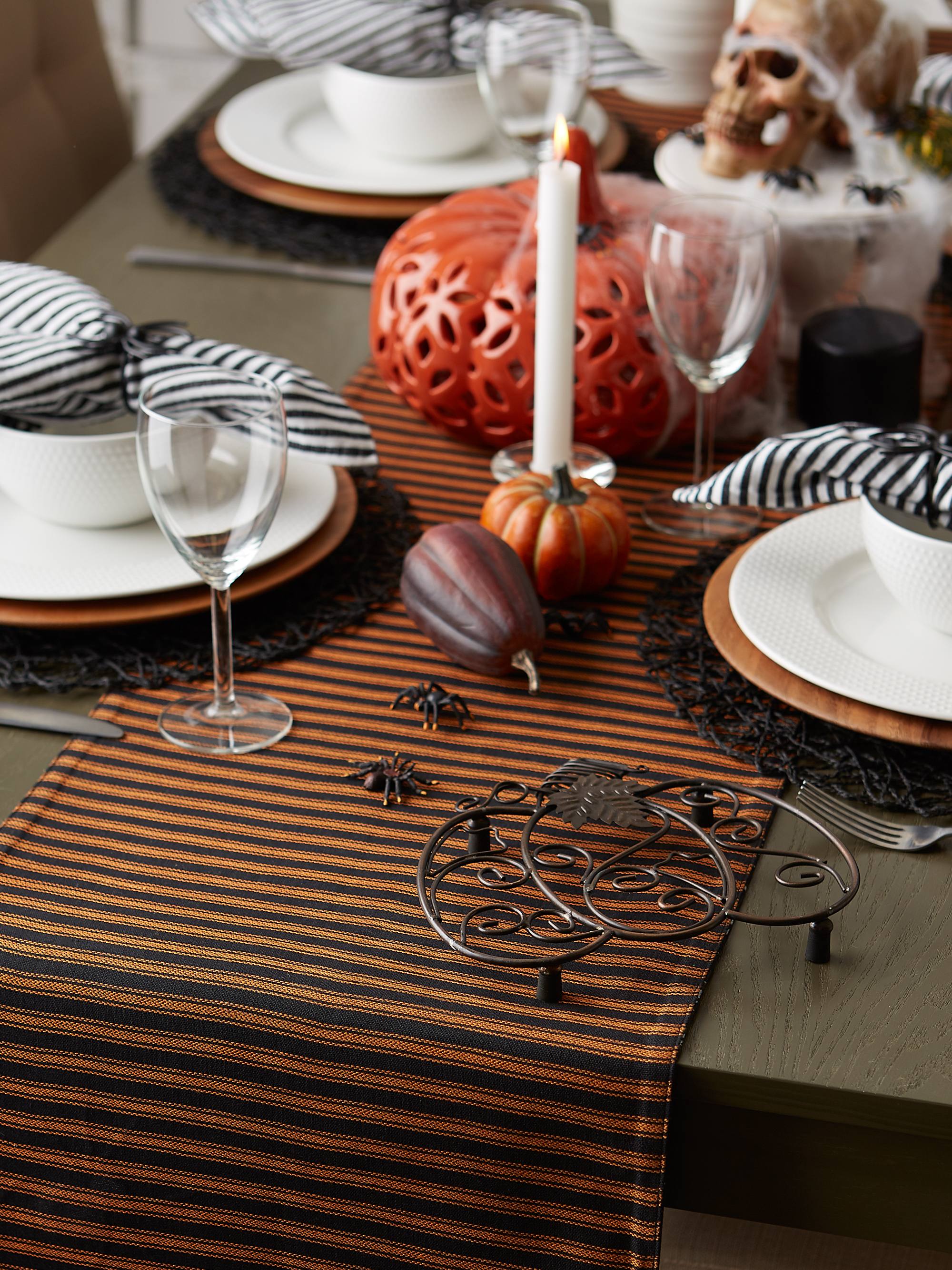DII Halloween Happy Haunting Spooky Spider Reversible Table Runner 14x70"
