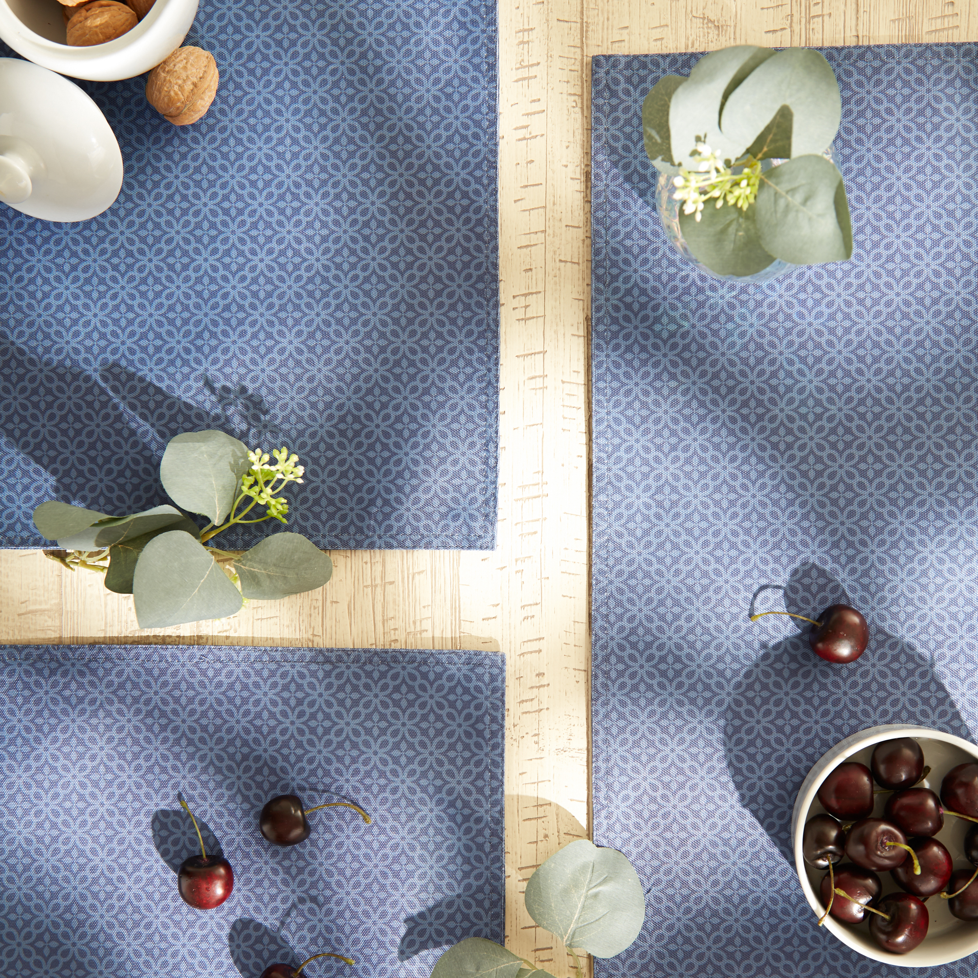 DII French Blue Tonal Lattice Print Outdoor  Placemat (Set of 6)