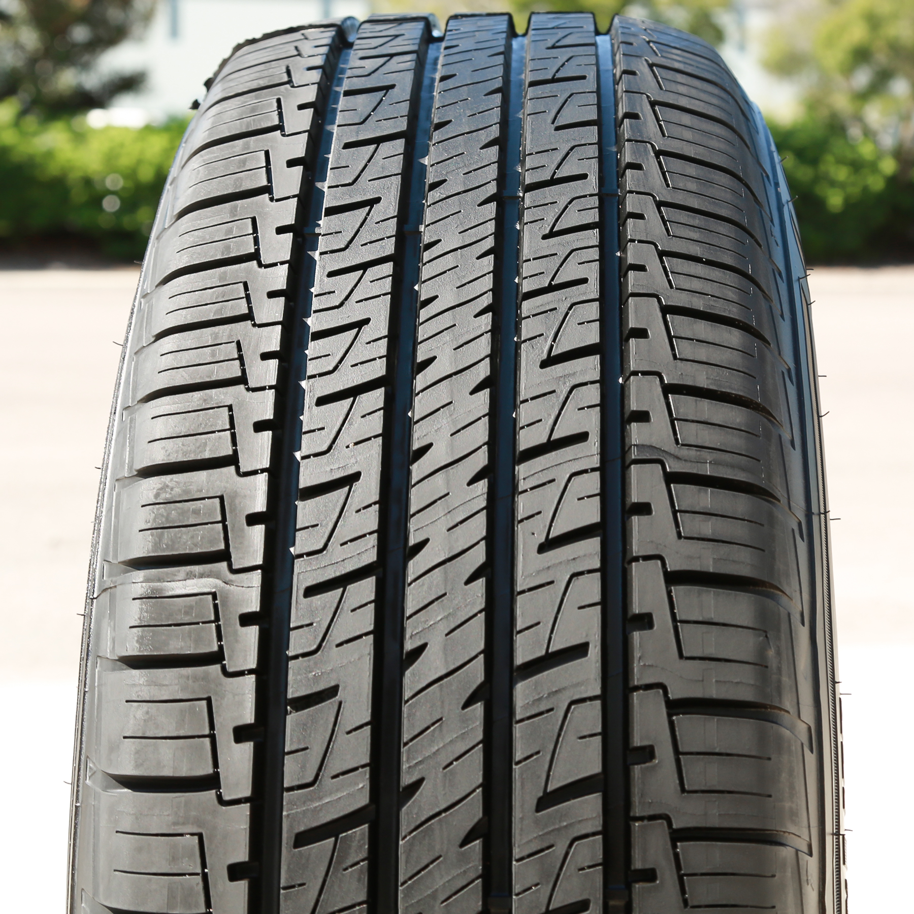 Goodyear 4 Tires Goodyear Assurance MaxLife 225/55R19 99V A/S All Season
