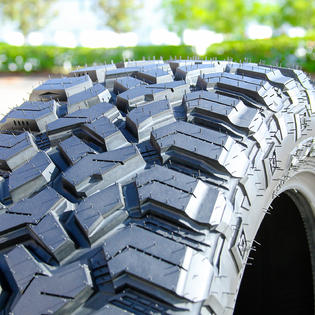 Venom Power Tires Trail Hunter R/T 33X12.50R22 F Venom Power Tires Trail Hunter R/T 33X12.50R22 F