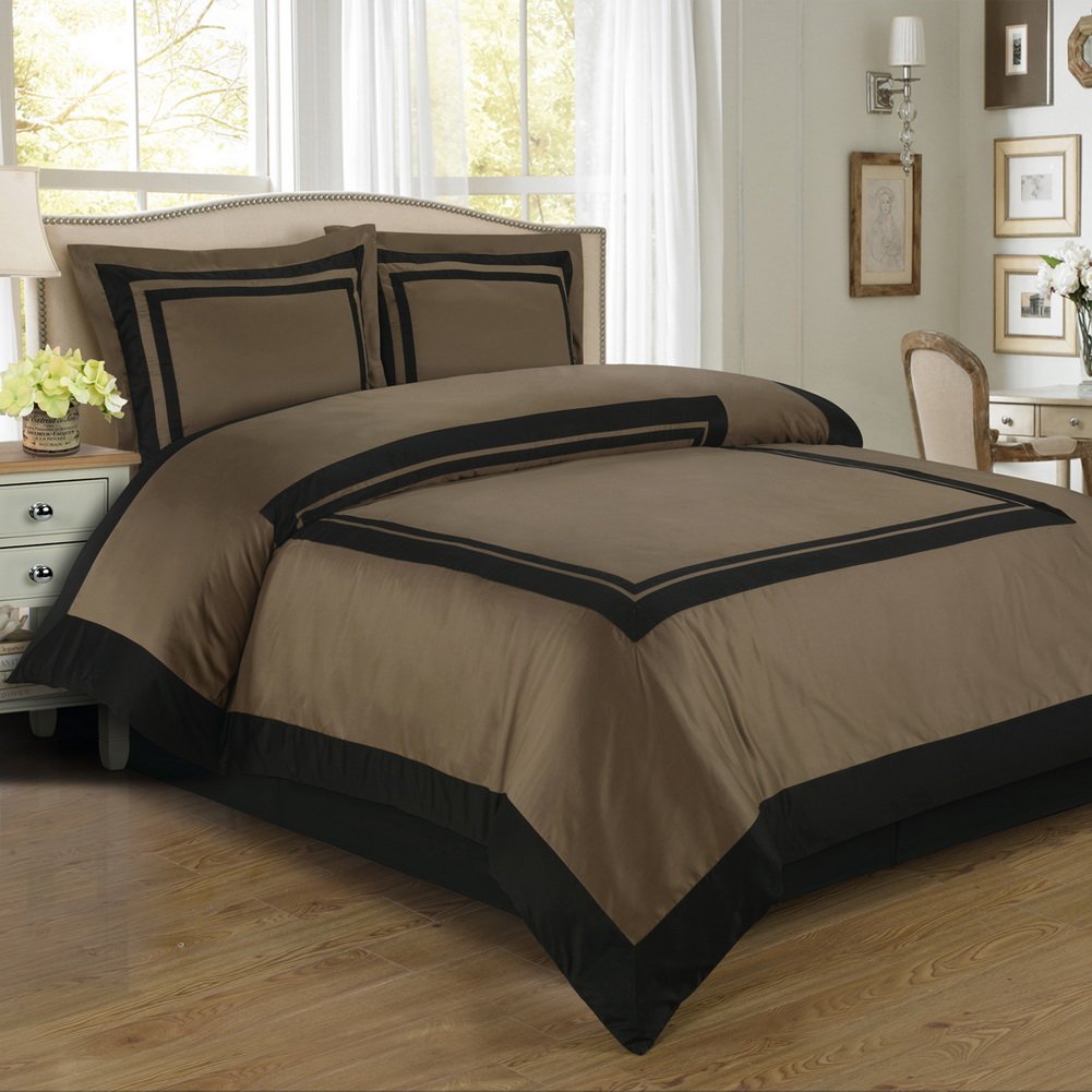 GEORGE & JIMMY Hotel Taupe/Black Cotton Duvet Cover Set Full/ Queen (3PC)