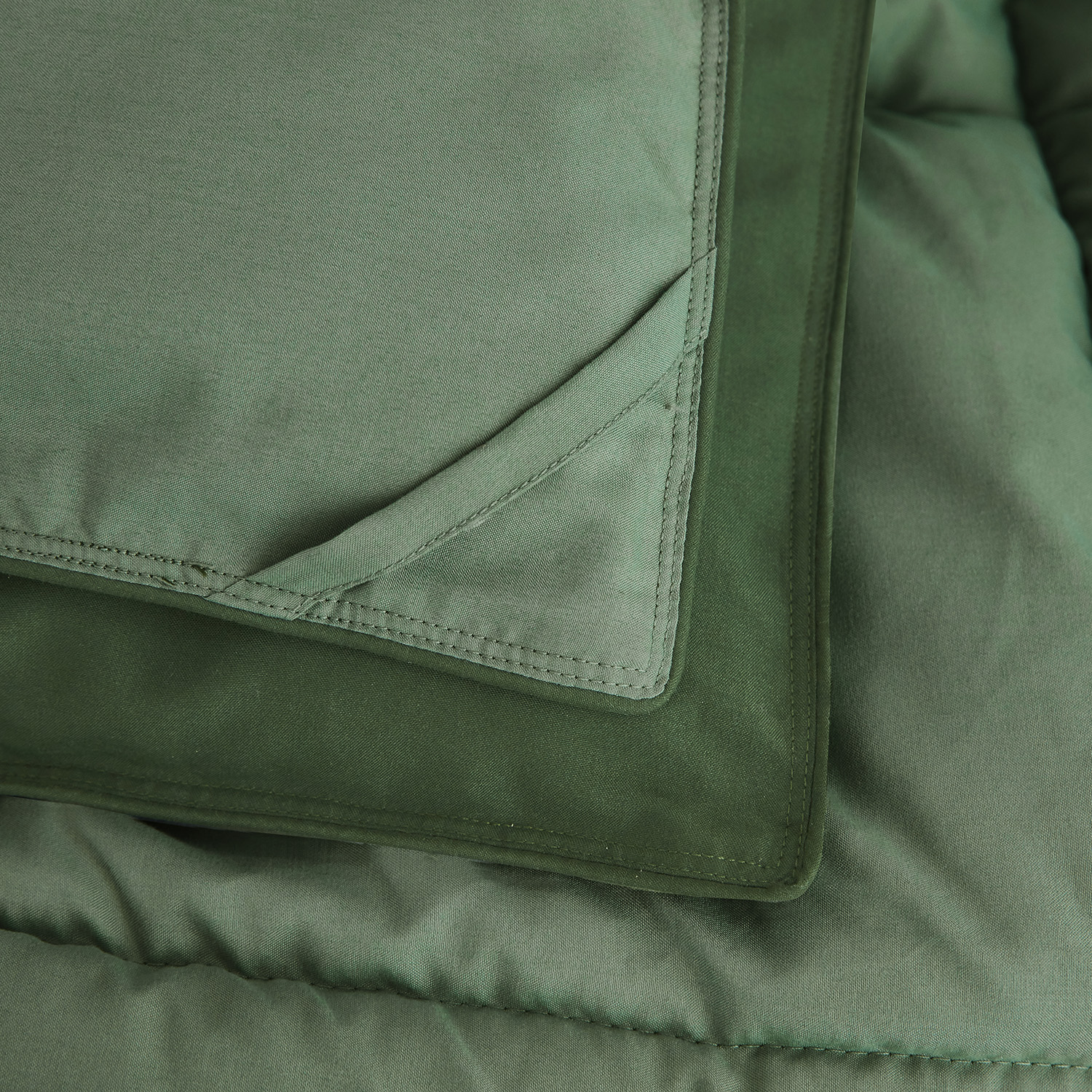 HIG 3pc All Season Lightweight Reversible Green Down Alternative Comforters