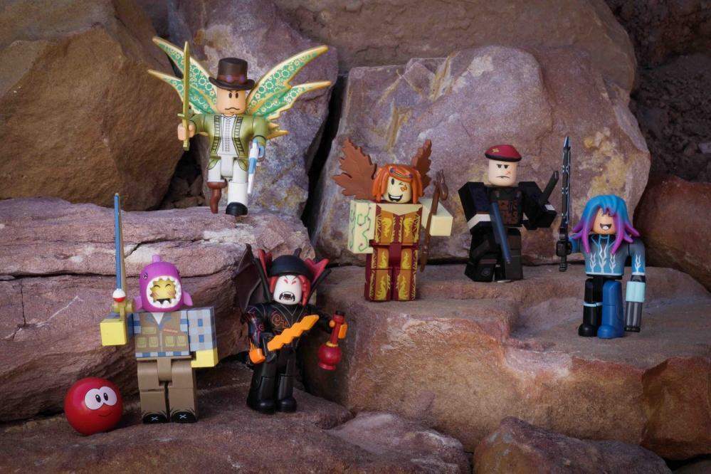 Roblox Queen Of The Treelands Figure Pack Treelands Collectible