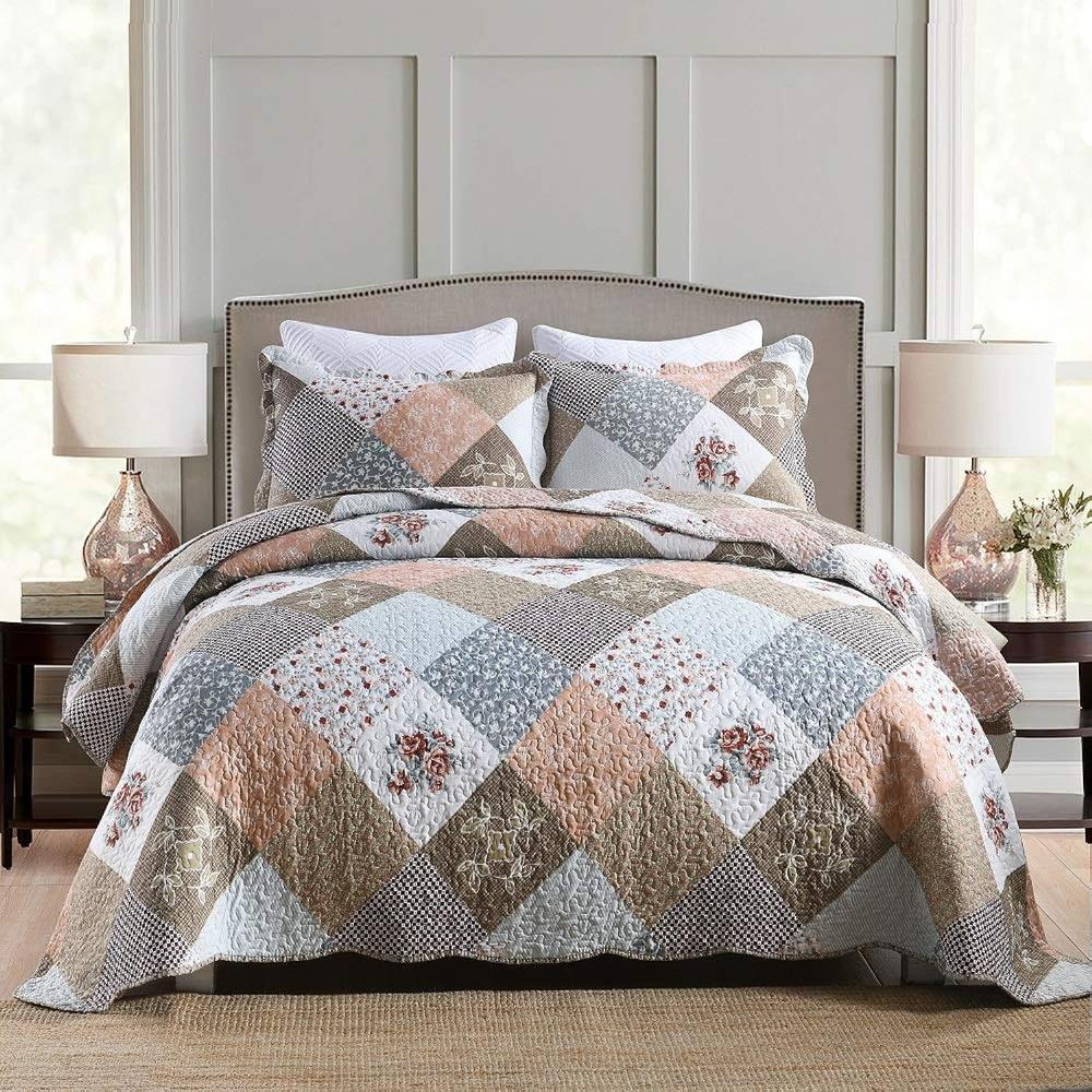 TKM Home 3-Piece Queen Quilt Set Quilted Bedspread Lightweight Reversible Coverlet Set Floral Printed Quilted Bedding Set Wit…