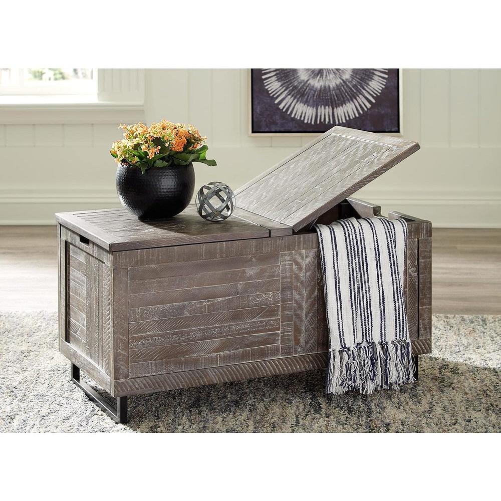 GCP Products Coltport Storage Trunk Or Coffee Table, Distressed Gray