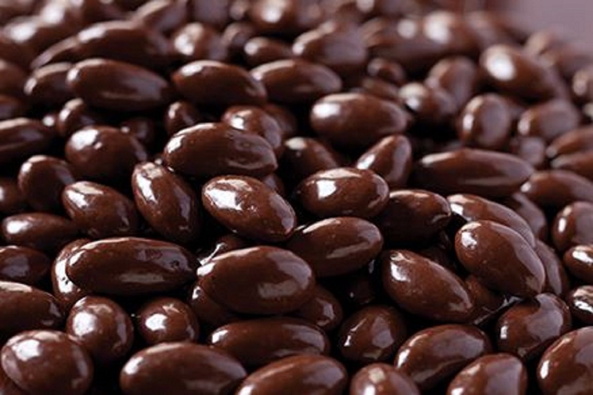 It's Delish Gourmet Milk Chocolate Covered Almonds , (10 lbs)