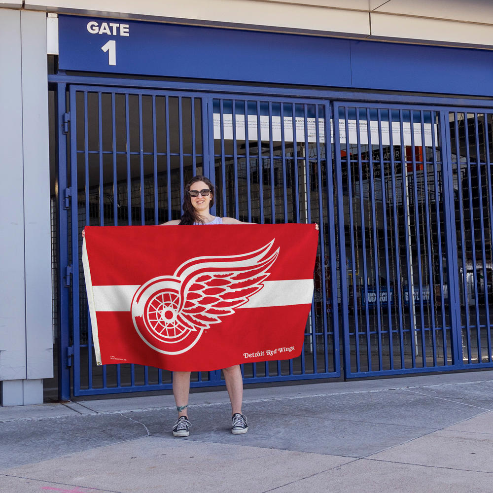 Rico Industries NHL Hockey Detroit Red Wings Red with White Stripe 3' x 5' Banner Flag