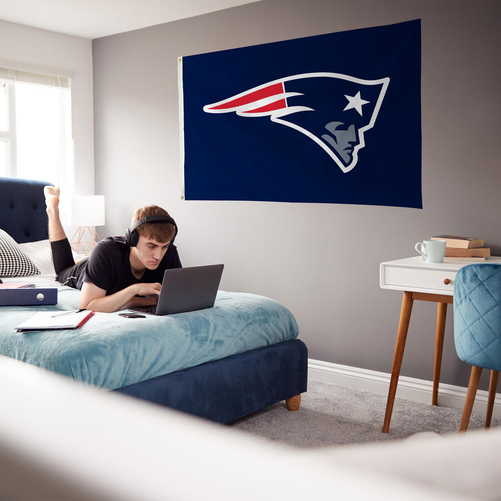 Rico Industries NFL Football New England Patriots Standard 3' x 5' Banner Flag