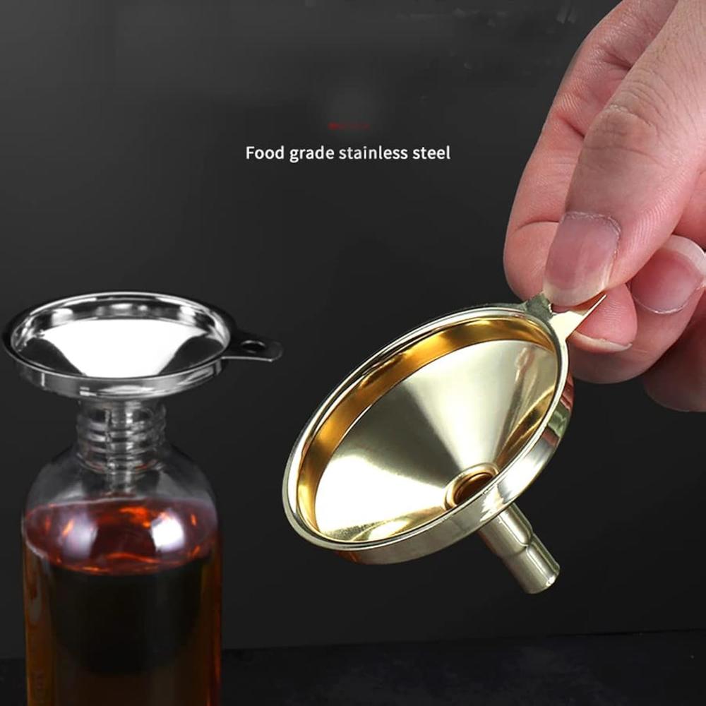 Person Using Funnel Kitchen thinkstar Funnel Kitchen Funnel Funnels For Filling Bottles Small ...