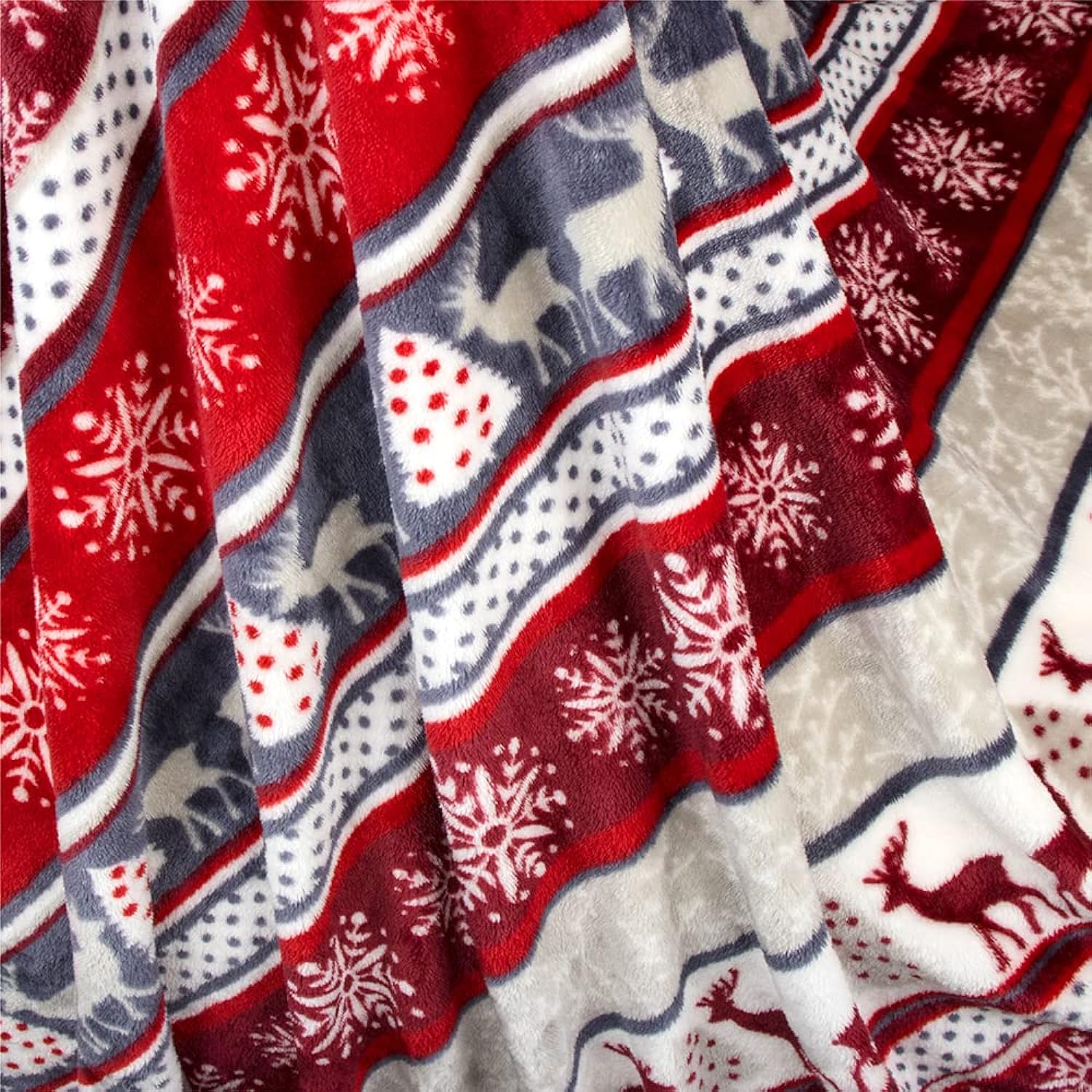 thinkstar Christmas Throw Blanket | Holiday Christmas Reindeer Snowflakes Fleece Blanket | Soft, Plush, Warm Winter Cabin Throw, 50X6…