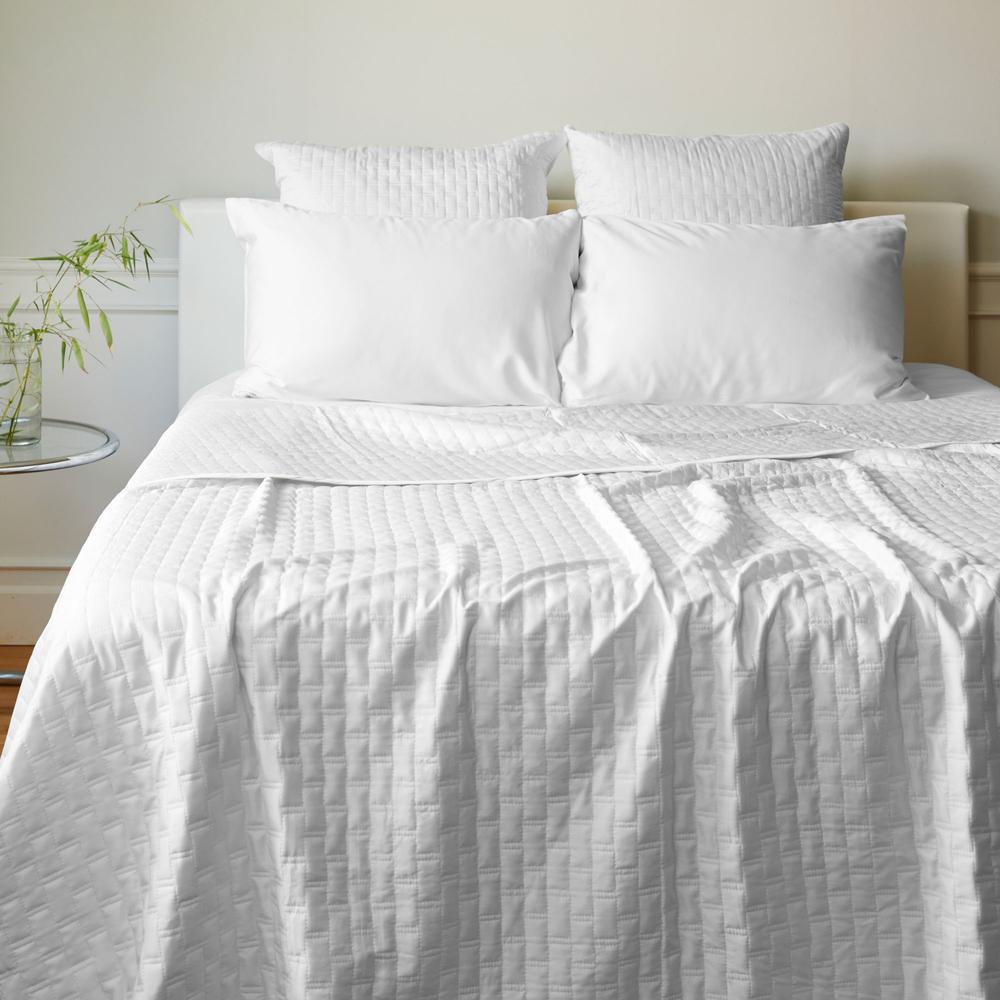 BedVoyage Luxury 100% viscose from Bamboo Quilted Coverlet, Queen - White