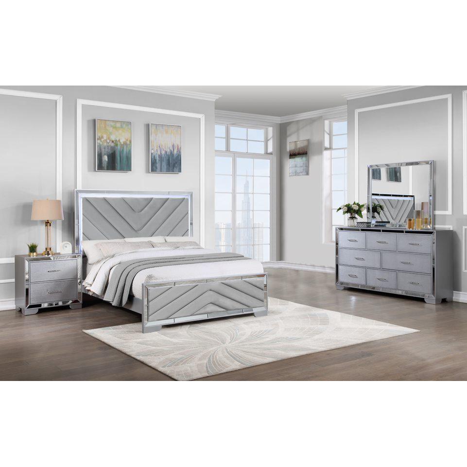 Reve & Belle 4pc Mirrored Trim Queen Bedroom Set with LED Lights, Silver
