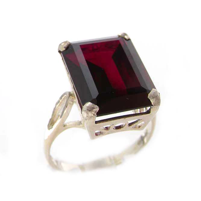 The Great British Jeweler Luxury Solid 9K White Gold Large 16x12mm Octagon cut Synthetic Ruby Ring - Finger Sizes 5 to 12 Available