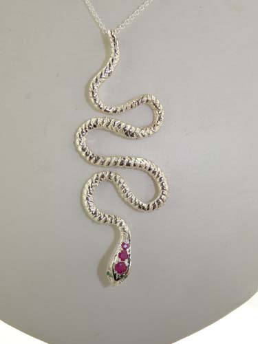 The Great British Jeweler Luxury Ladies Solid White 9K Gold Natural Ruby & Emerald Detailed Snake Pendant Necklace - 16" 18" or 20" Chain