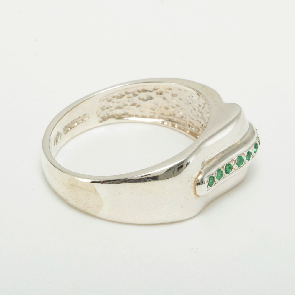 The Great British Jeweler Solid 925 Sterling Silver Natural Emerald Mens Modern Classic Band Ring - Sizes 4 to 12 Available