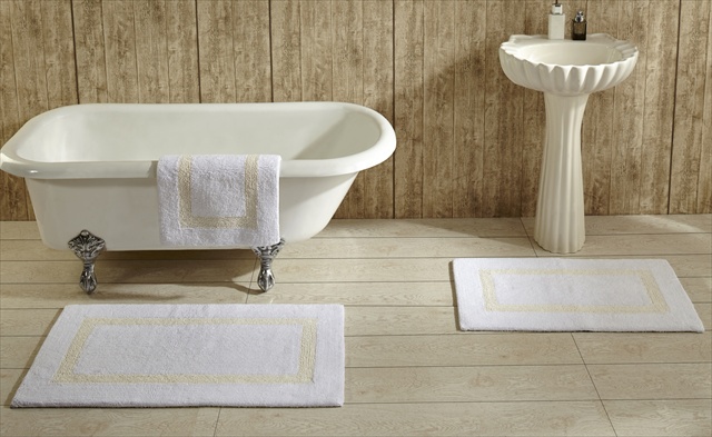 Convenience Concepts Hotel Collection Bathrug  White &amp; Ivory - 24 x 40 in. Set of 2