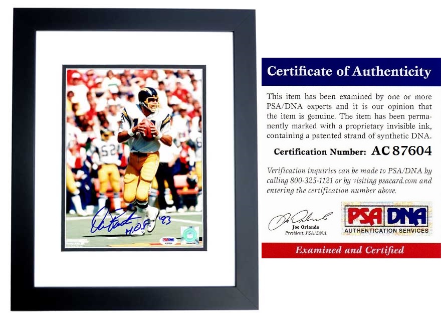 Real Deal Memorabilia DFouts8x10-5BF-PSA 8 x 10 in. Dan Fouts Signed - Autographed San Diego Chargers - Black Custom Frame - PSA & DNA Certificate of