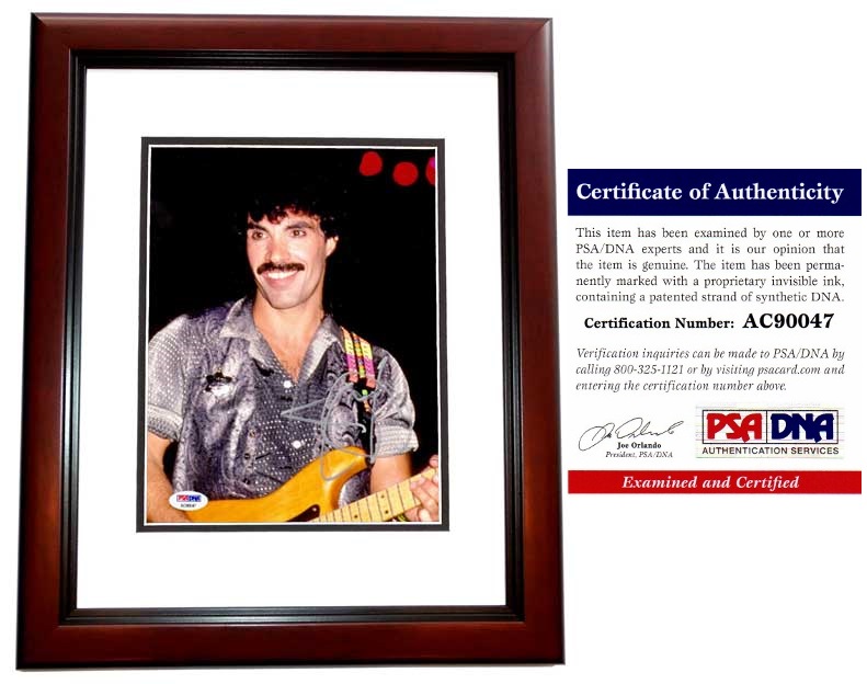 Real Deal Memorabilia JOates8x10-1MF-PSA 8 x 10 in. John Oates Signed - Autographed Hall & Oates Guitarist Photo with PSA & DNA Authenticity - Mahogan
