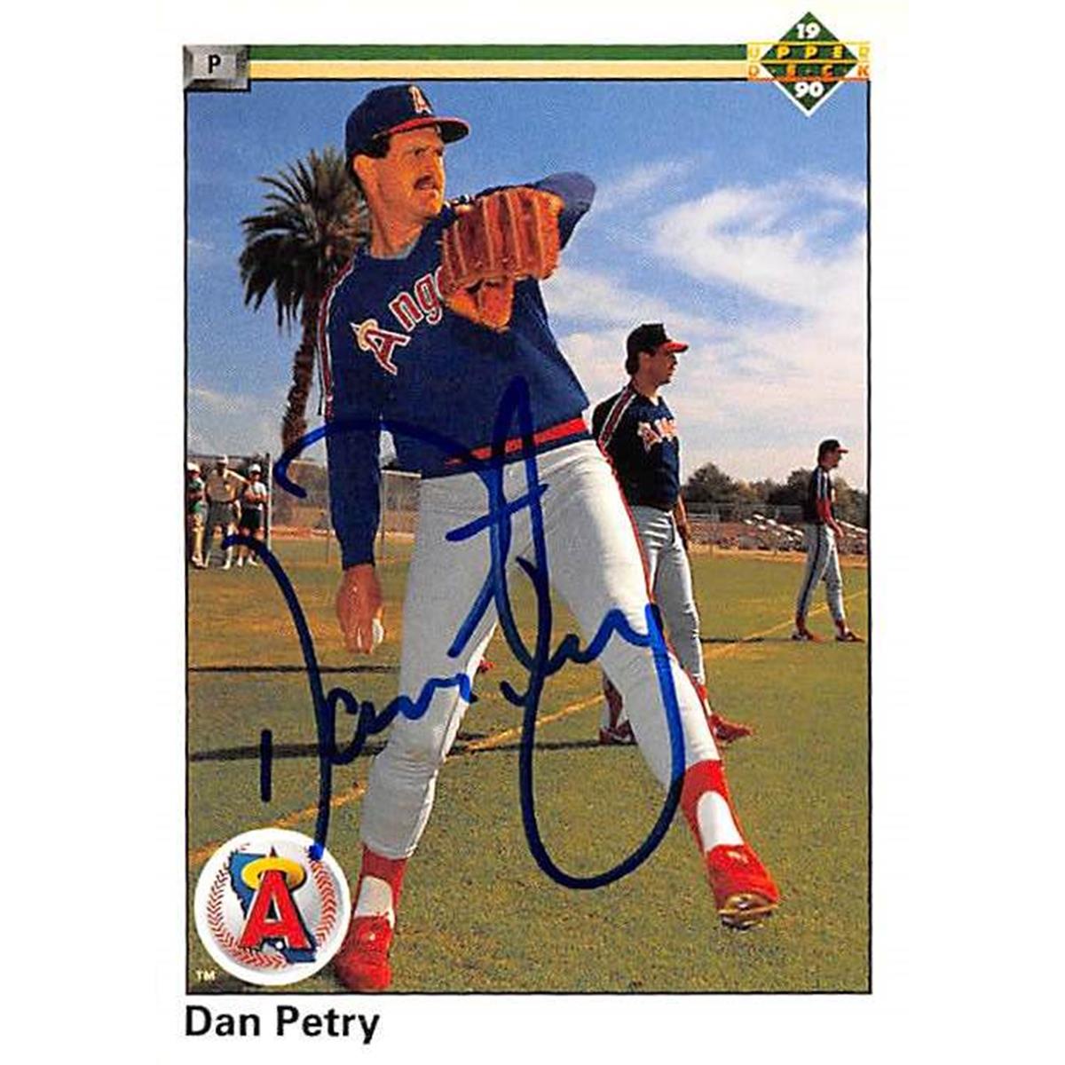 Autograph Warehouse 366134 Dan Petry Autographed Baseball Card - 1990 Upper Deck 690