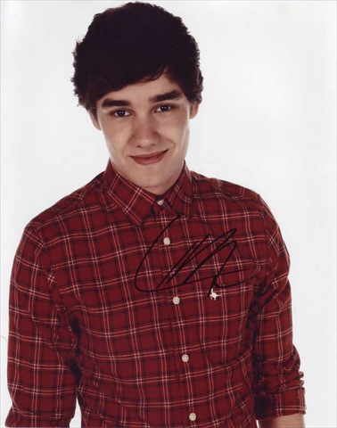 Sign Here Autographs 10443 Liam Payne In-Person Autographed Photo One Direction