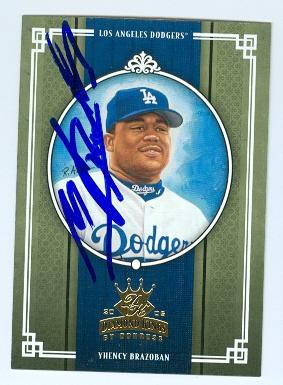 Autograph Warehouse Yhency Brazoban autographed baseball card (Los Angeles Dodgers) 2005 Donruss No.253 Diamond Kings