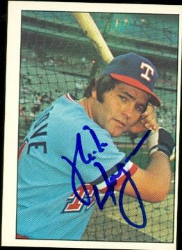 Autograph Warehouse 48798 Mike Hargrove Autographed Baseball Card Texas Rangers 1975 Sspc No .263