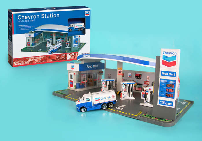 Chevron RT187215 Real Toys Gas Service Station & Food Mart Toy